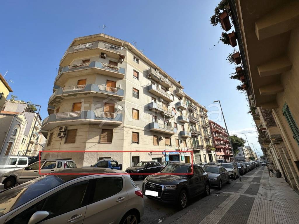 Magazzino in in vendita da privato a Messina via Santa Maria dell'Arco, 42