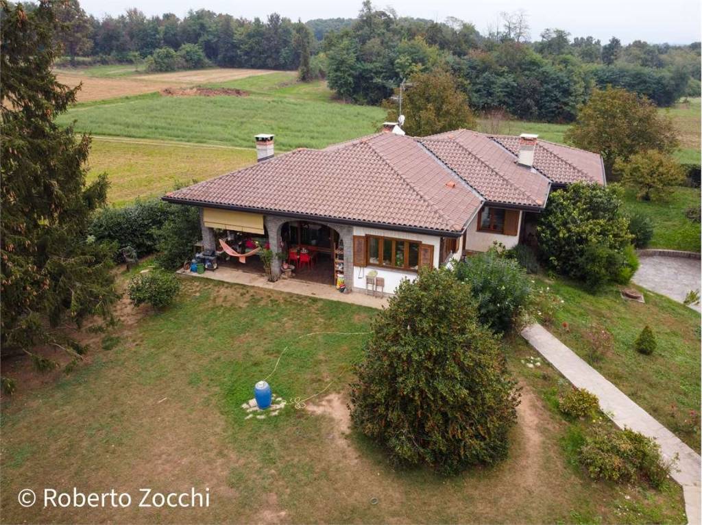 Villa in vendita a Guanzate via Enrico Fermi, 21