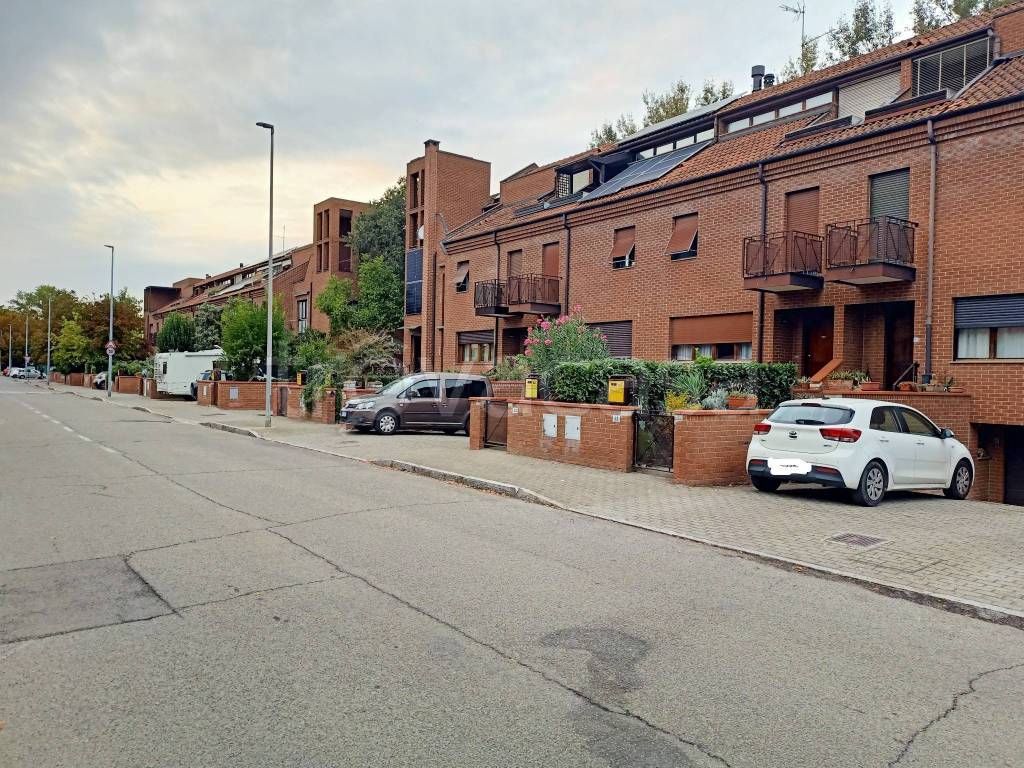 Villa a Schiera in vendita a Modena via Stelvio