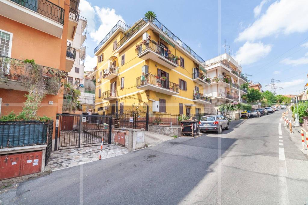 Appartamento in vendita a Roma vicolo del Monte delle Capre, 49