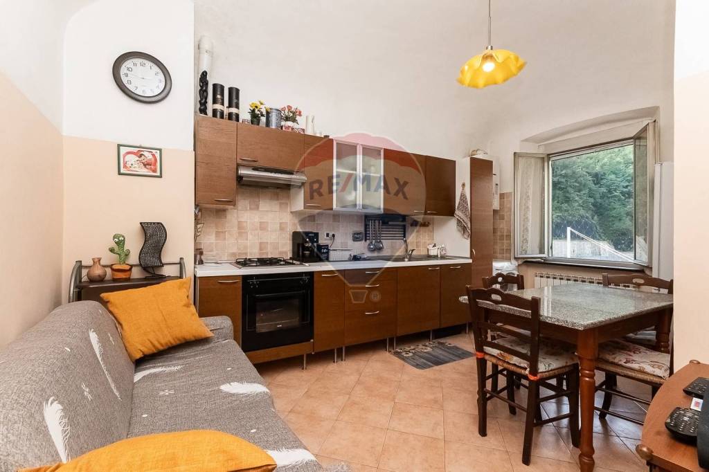 Appartamento in vendita a Campomorone via Trucco, 7