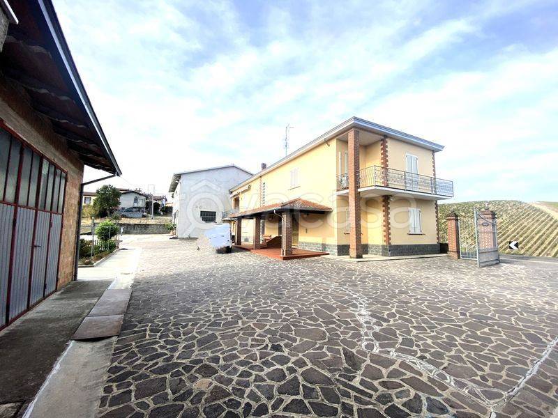 Villa Bifamiliare in vendita a Felino via Favale, 3