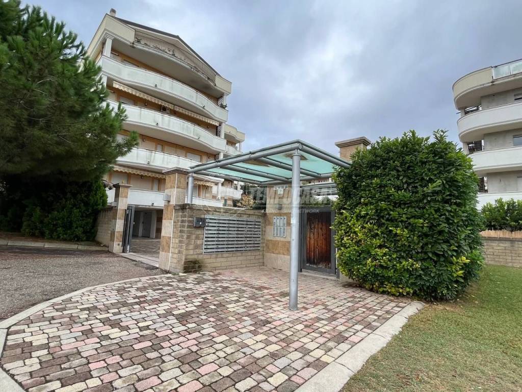 Appartamento in vendita a Francavilla al Mare via Alessandro Cicognini 20