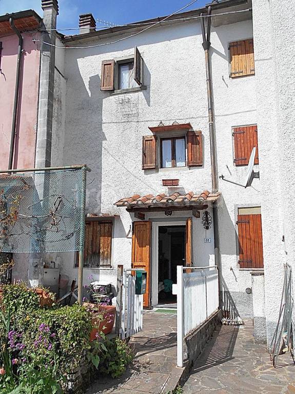 Casa Indipendente in vendita a Marliana via per Montagnana
