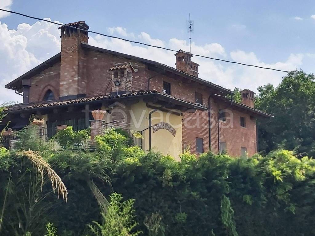Villa in vendita a Montanera