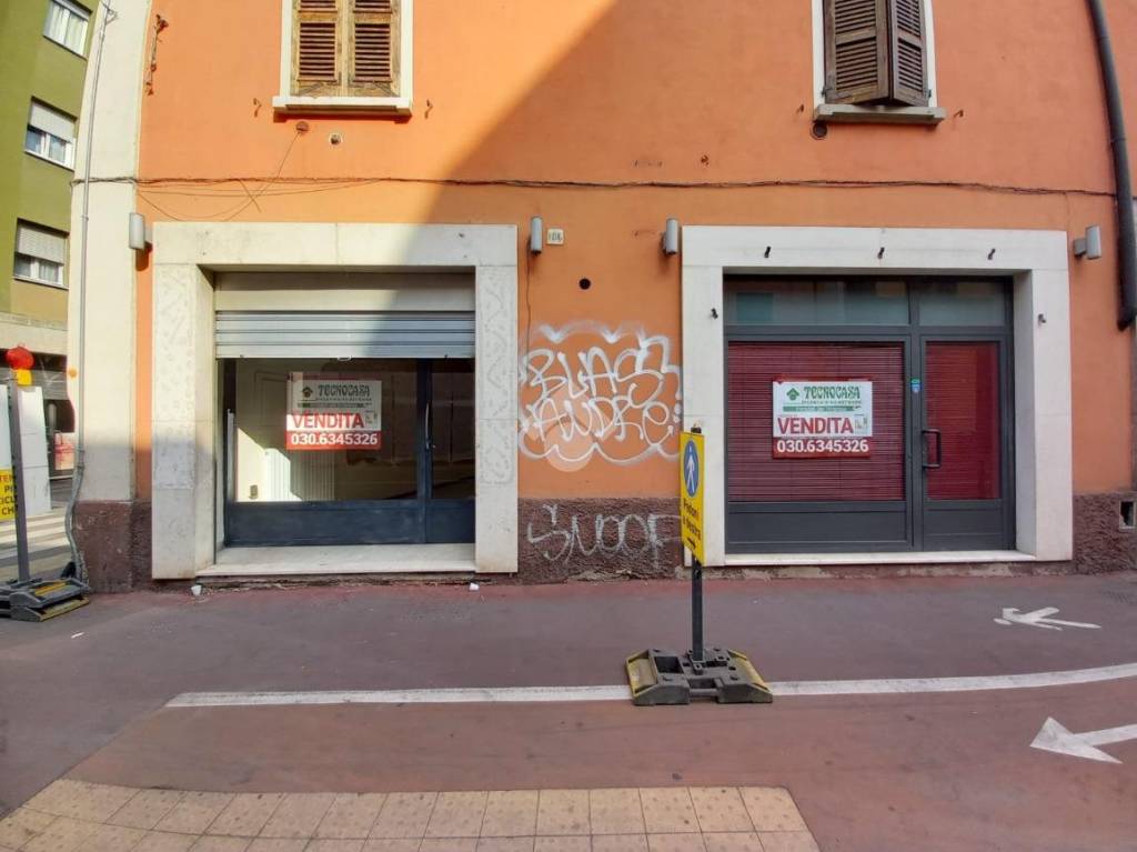 Negozio in vendita a Brescia via Milano, 106