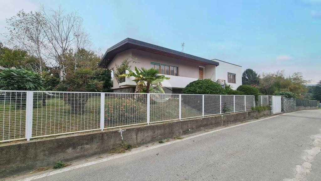 Villa in vendita a Ivrea via Zani del Frà, 4