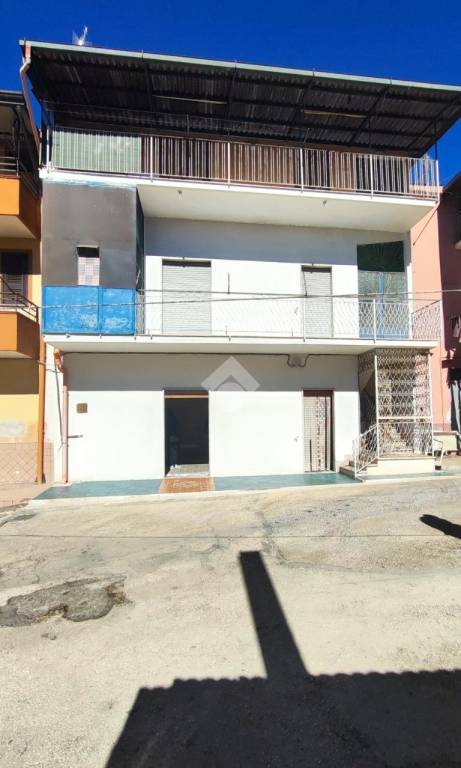 Casa Indipendente in vendita a Gricignano di Aversa corso umberto, 25