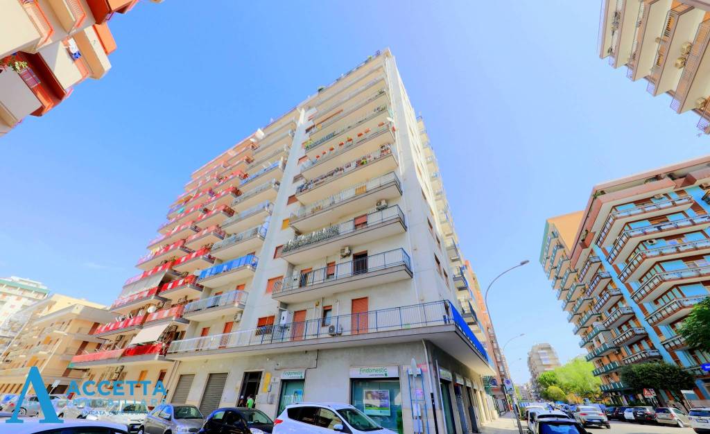 Appartamento in vendita a Taranto via Ettore d'Amore