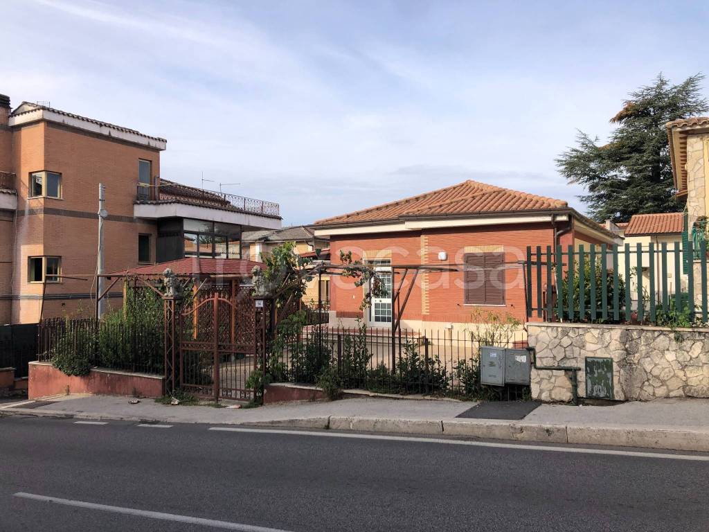 Appartamento in vendita a Rocca Priora via della Pineta, 12