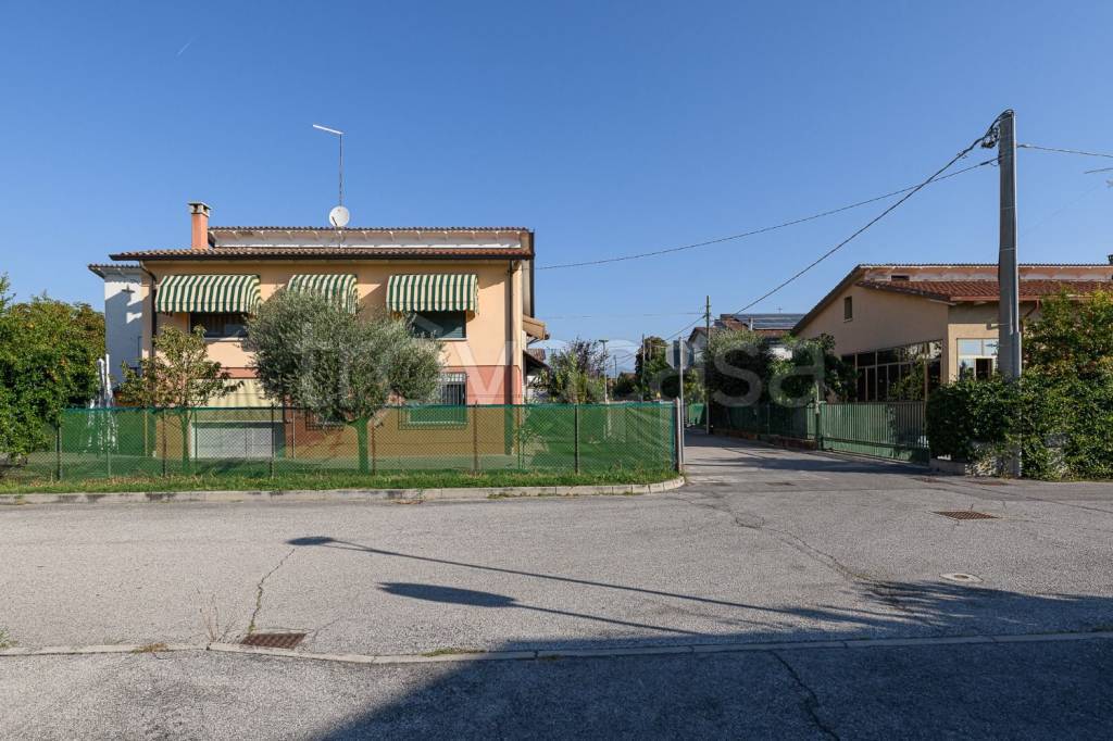 Villa in vendita a Galliera Veneta via Roma