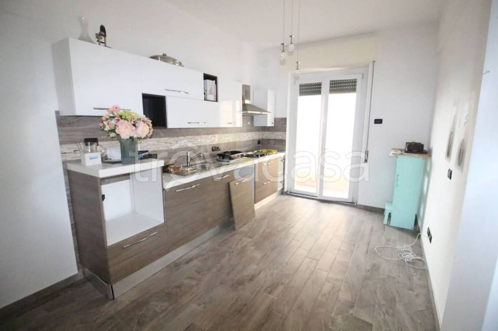 Appartamento in vendita a Genova via Prà, 60