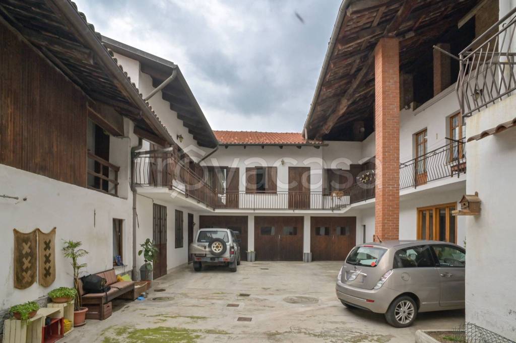 Villa Bifamiliare in vendita a Balangero via Torino, 12