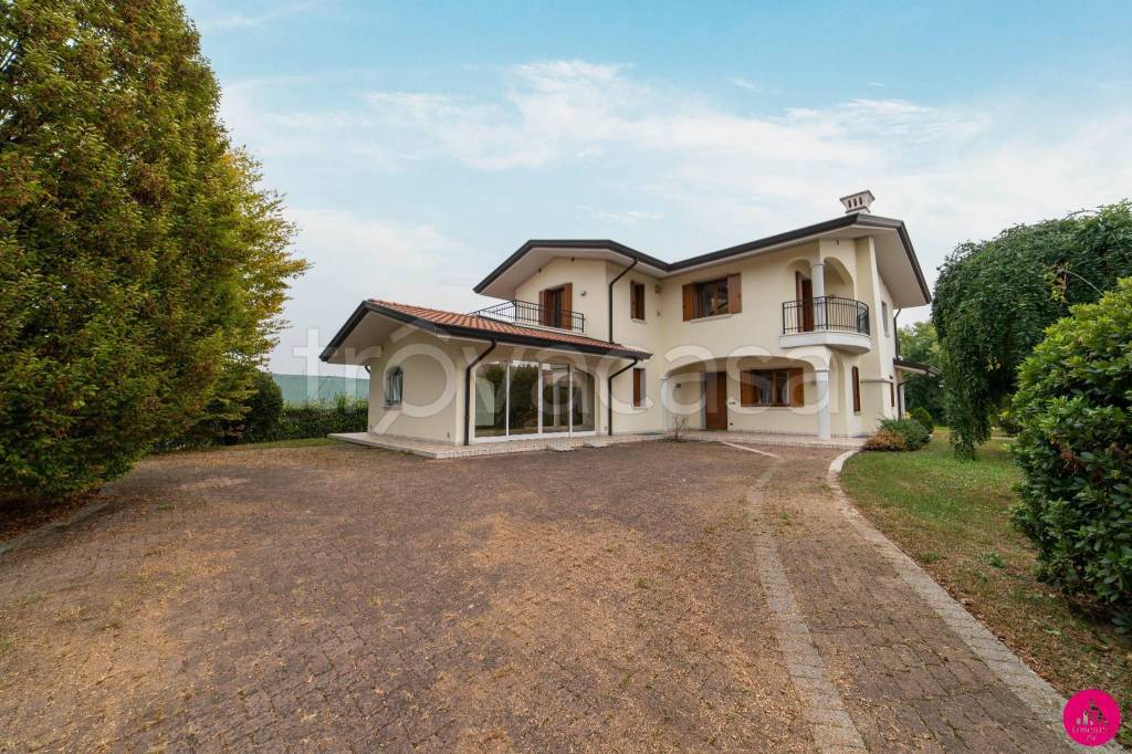 Villa in vendita a Pordenone via Budoia