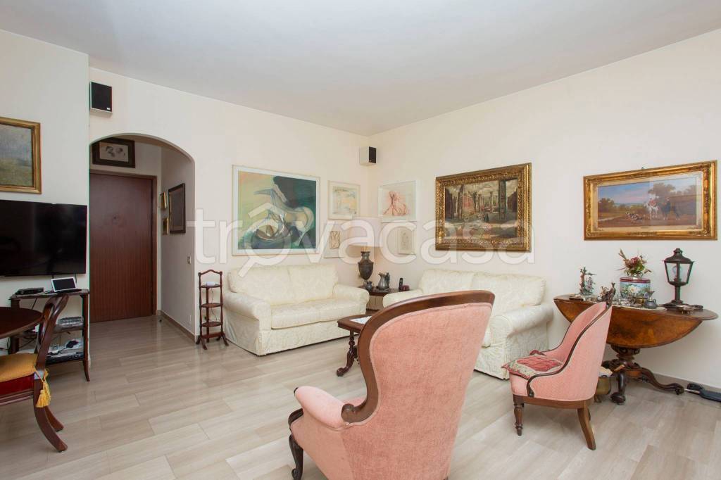 Appartamento in vendita a Milano via Giovanni Battista Niccolini