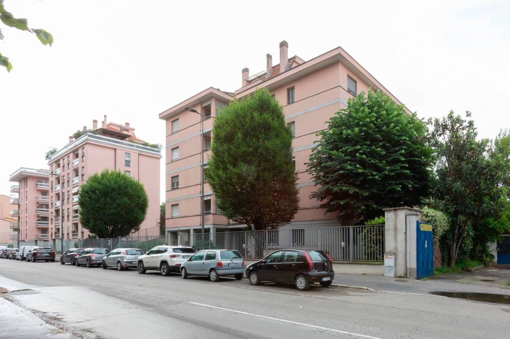 Appartamento in vendita a Milano via del Ricordo, 13