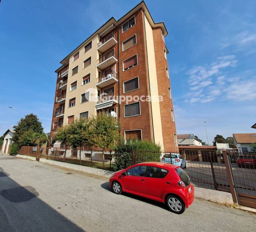 Appartamento in vendita a Robecco sul Naviglio via Brera, 4