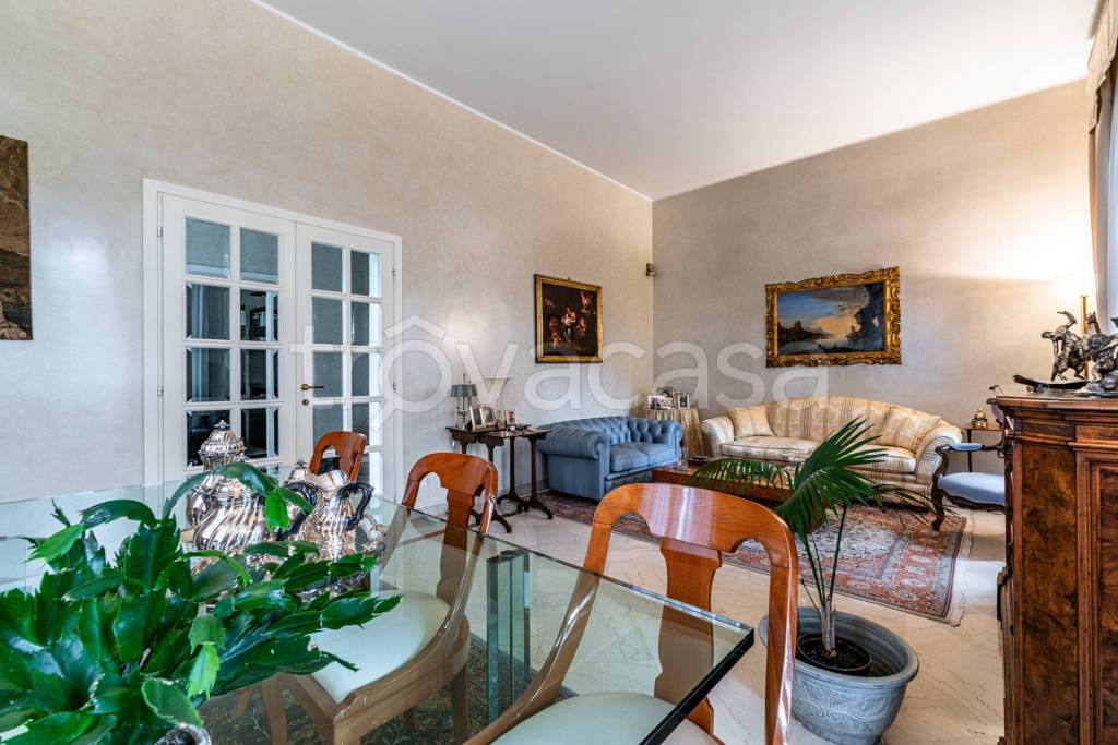 Villa in vendita a Brescia via Naviglio Grande