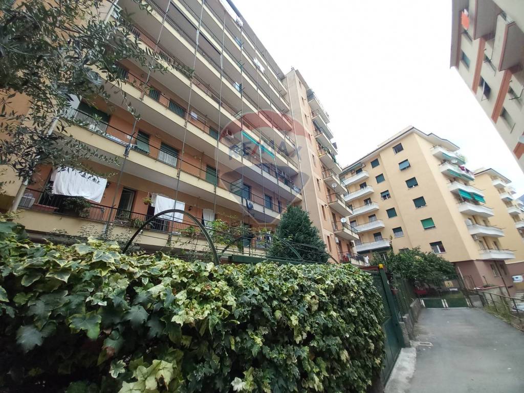 Appartamento in vendita a Genova via Arrivabene, 56