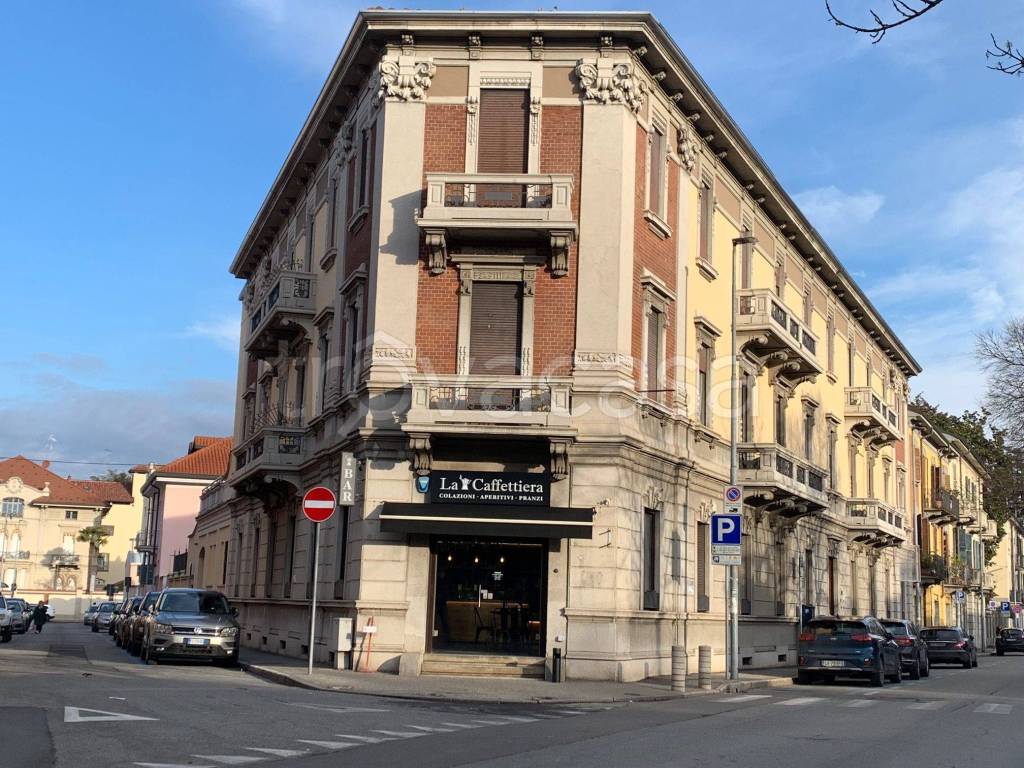 Ufficio in in affitto da privato a Novara viale Dante Alighieri, 25