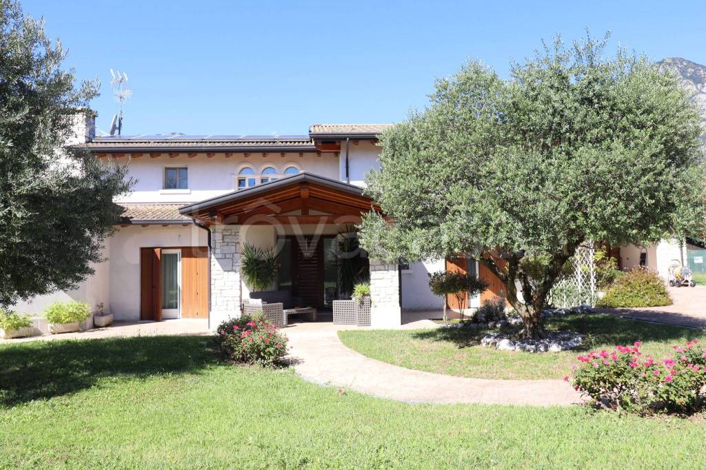 Villa in vendita a Montereale Valcellina via della Croce, 20