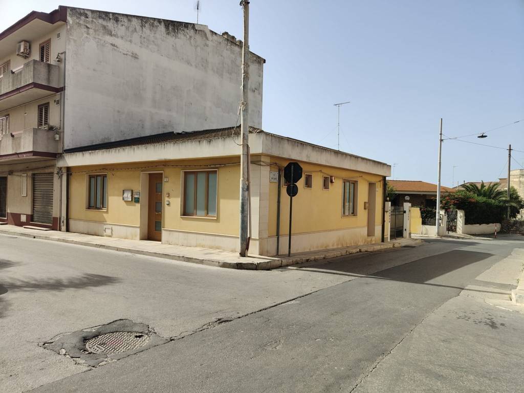 Ufficio in vendita a Santa Croce Camerina viale della Repubblica, 76