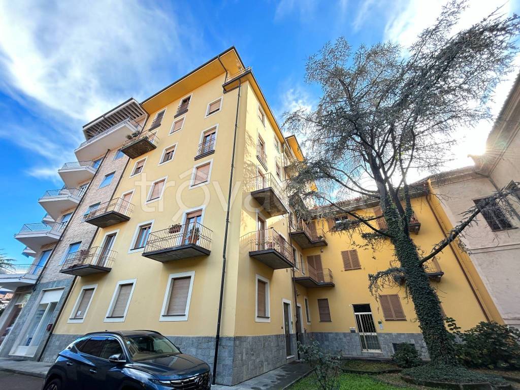 Appartamento in vendita a Fossano piazza 27 Marzo 1861