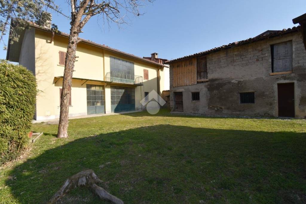 Casa Indipendente in vendita a Grassobbio via Cristoforo Colombo, 27
