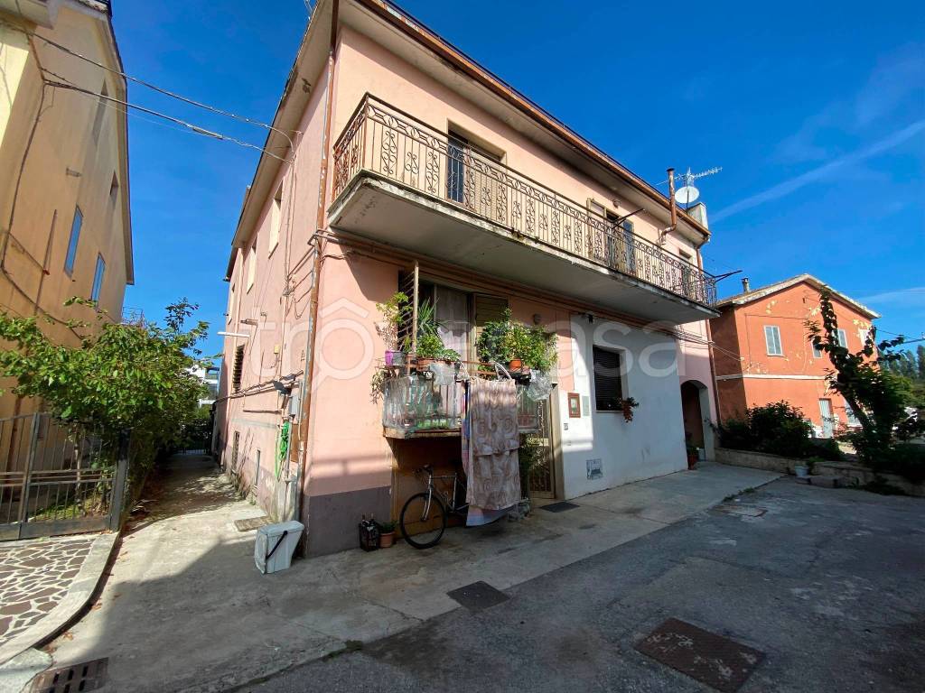Appartamento in vendita a Bojano via Gino di Biase