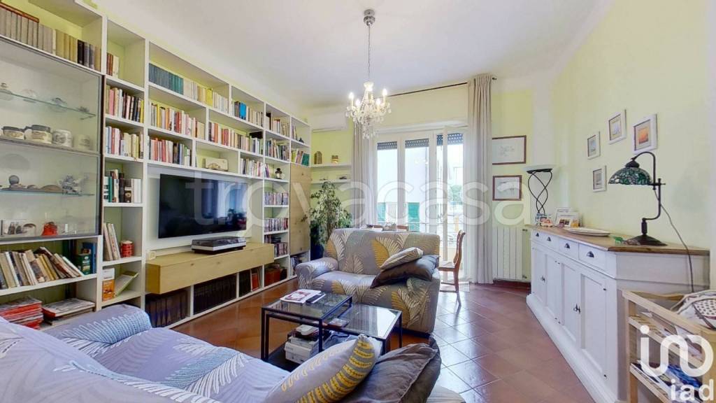 Appartamento in vendita a Genova piazza Lido di Pegli, 4