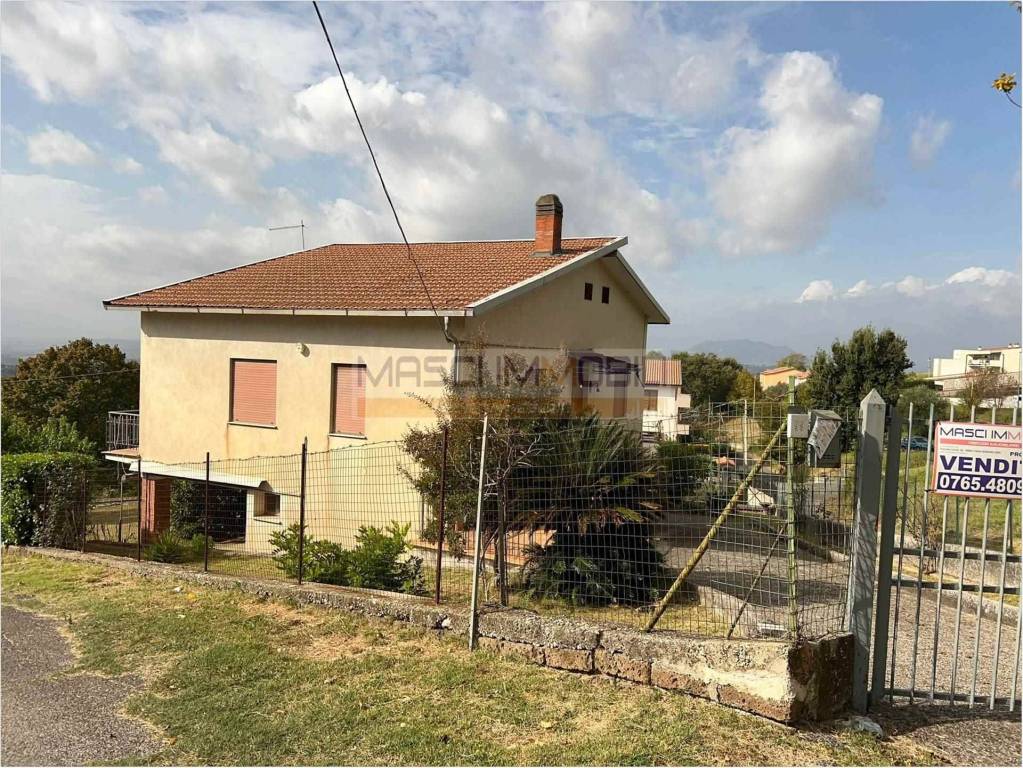 Villa in vendita a Montopoli di Sabina via XII ottobre, 99