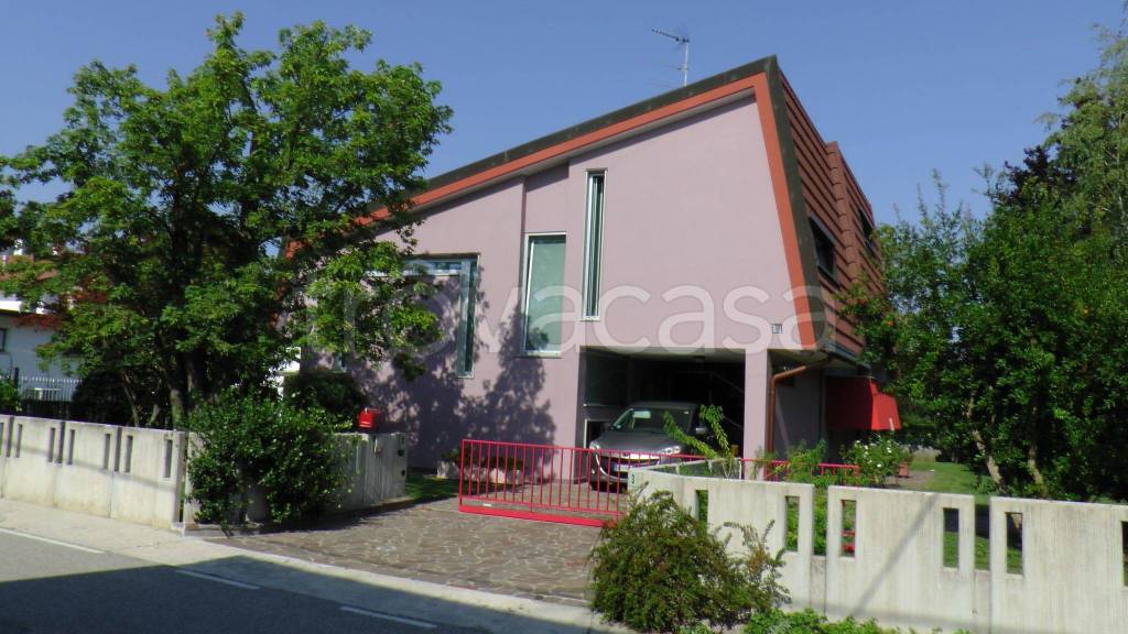 Villa in in vendita da privato a Corno di Rosazzo via delle Penne Nere, 3