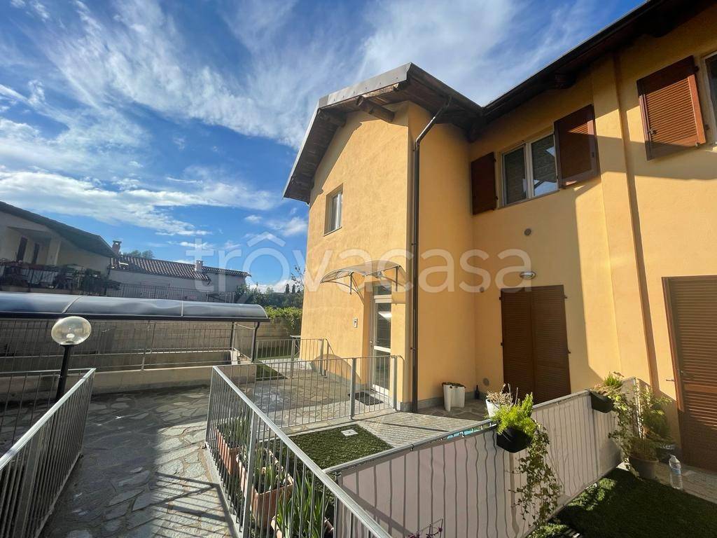 Appartamento in vendita a Vezza d'Alba via della Rocca, 8