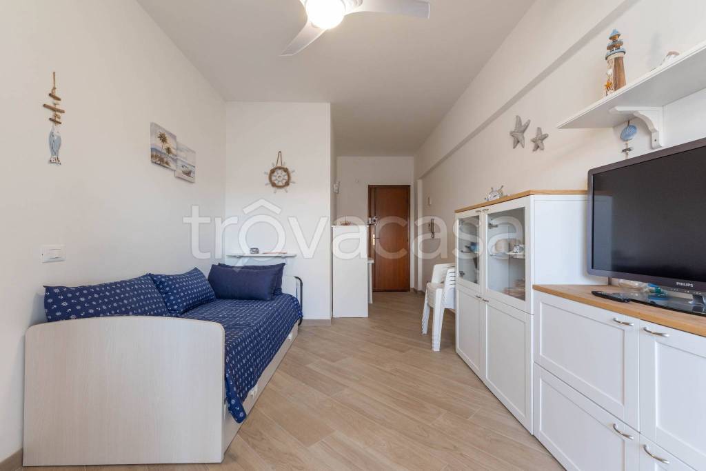 Appartamento in vendita ad Ardea via Teseo