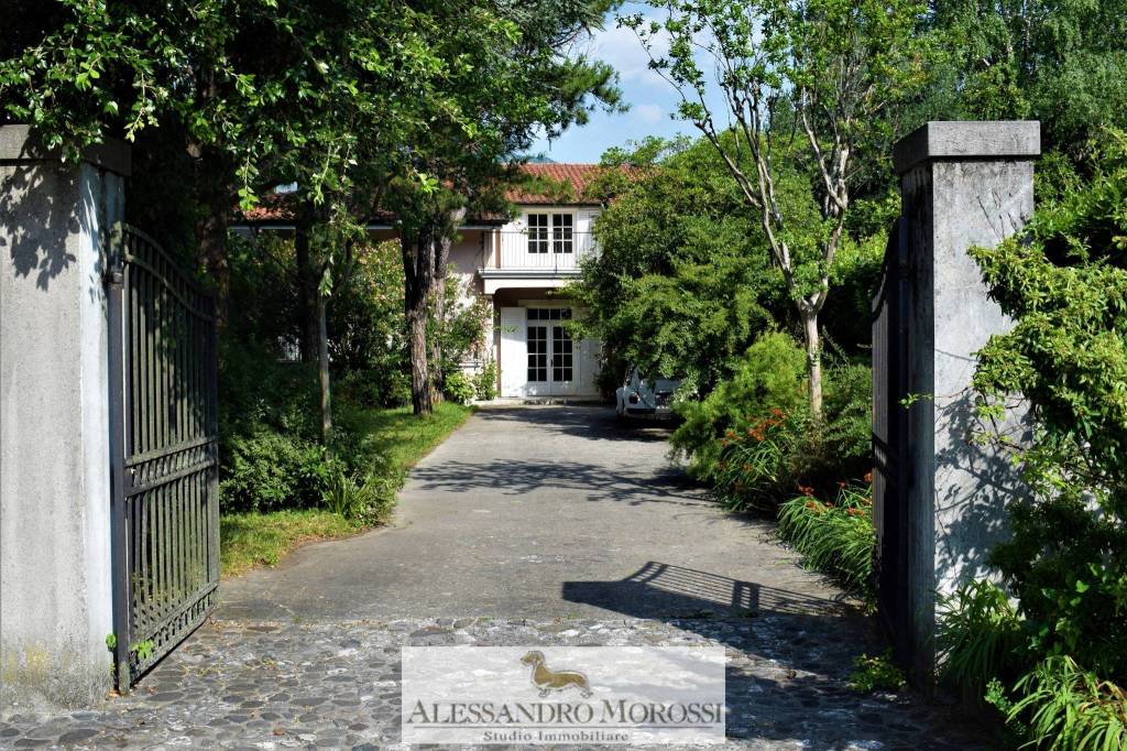 Villa in vendita a Gemona del Friuli via Paolo Diacono, 7