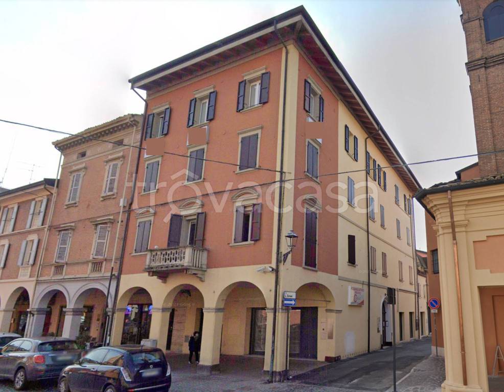 Ufficio in affitto a Castelfranco Emilia corso Martiri, 174