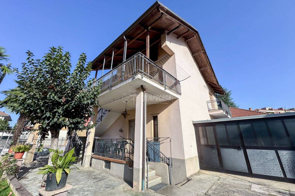 Villa Bifamiliare in vendita a Orbassano via Vincenzo Gioberti, 11