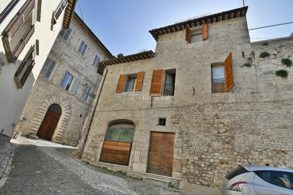 Casa Indipendente in vendita ad Ascoli Piceno via Catone