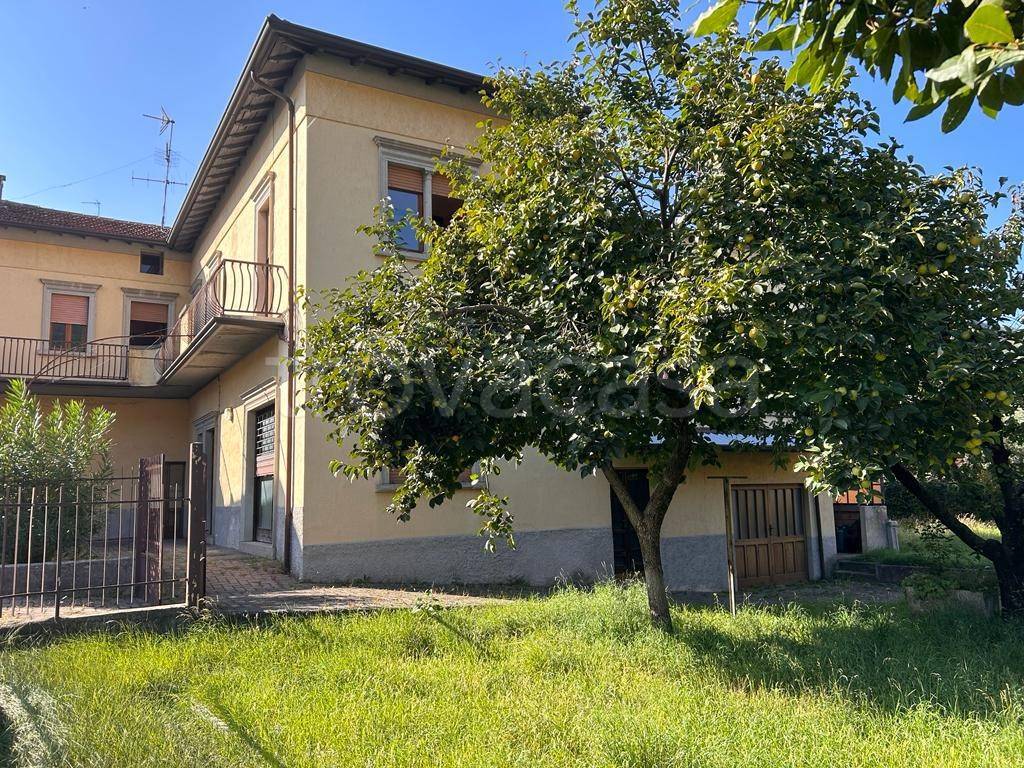 Villa Bifamiliare in vendita a Vobarno via Roma, 67