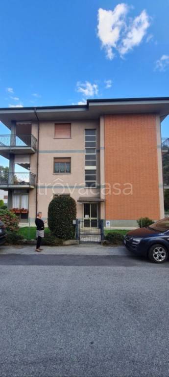 Appartamento in in vendita da privato a Cavour via Amedeo Peyron, 13