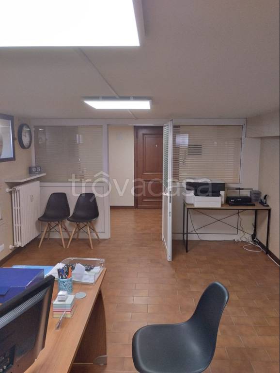 Ufficio in in affitto da privato a Mondovì corso Italia, 2