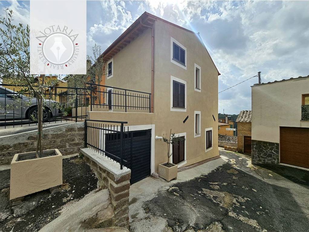 Casa Indipendente in vendita a Castel Sant'Elia via Cascine
