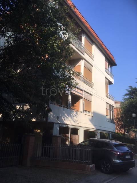 Appartamento in affitto a Torino via Giovanni Servais, 200