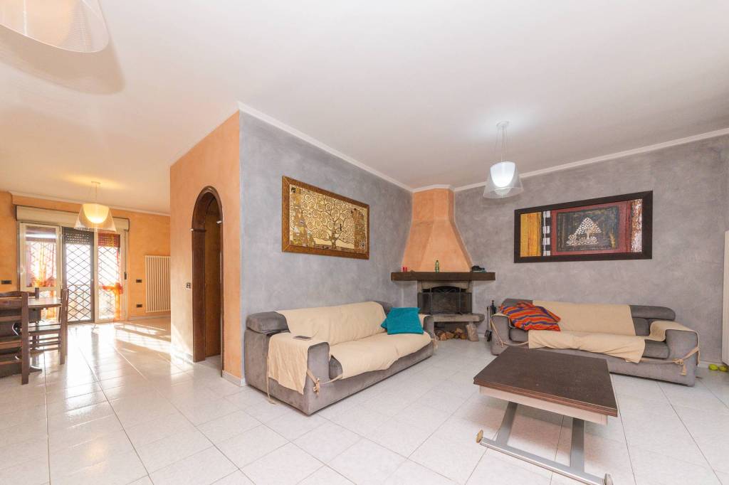 Appartamento in vendita a Castel Gandolfo via Colle Fiorito, 1