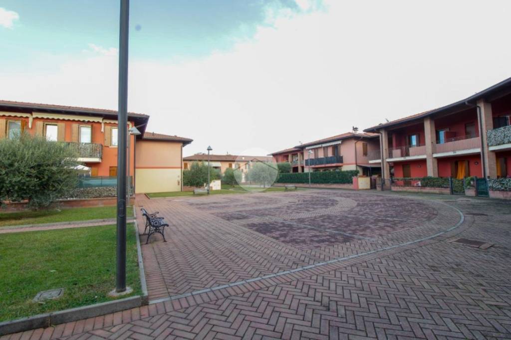 Villa a Schiera in vendita a Lonato del Garda via La Pozza, 50