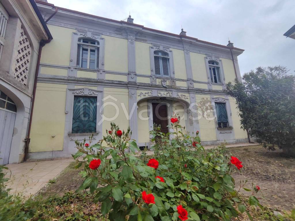 Villa in vendita a Calvatone via Giuseppe Garibaldi
