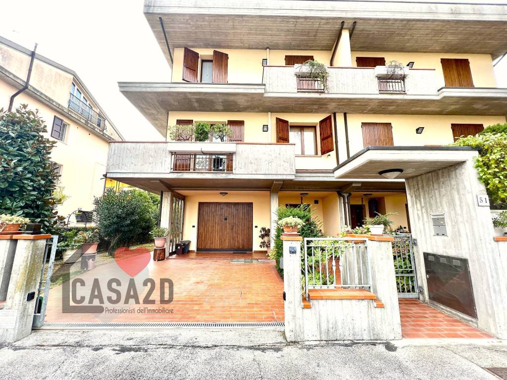 Villa Bifamiliare in vendita a Cesena via Mario Berlini, 51