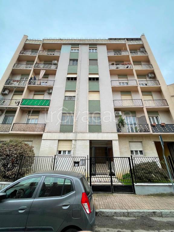 Appartamento in vendita a Vercelli via Bengasi, 5