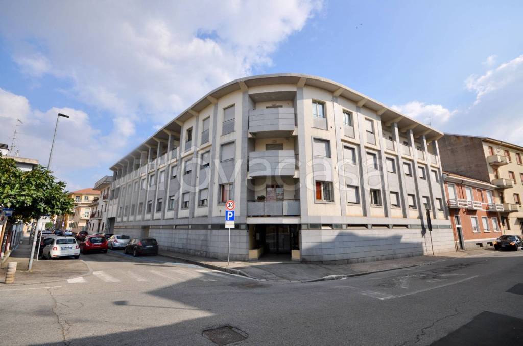 Appartamento in vendita a Novara via Guglielmo Marconi, 32