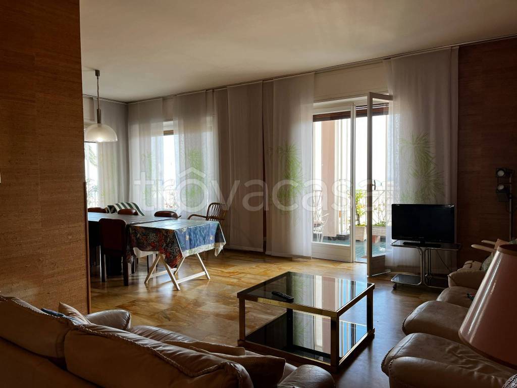 Appartamento in vendita a Sanremo via Privata Fratelli Asquasciati, 63